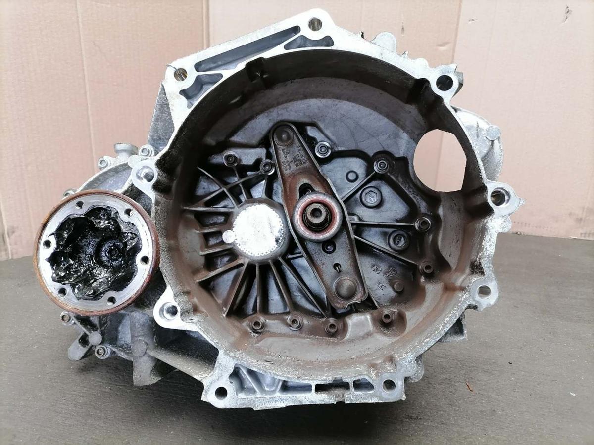 VW Touran 2 original 6 Gang Schaltgetriebe SED 1.2TSI 81kw Bj.2017